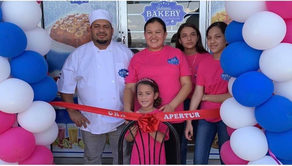 Johanas Bakery, restaurante de familia hondureña destaca en Houston