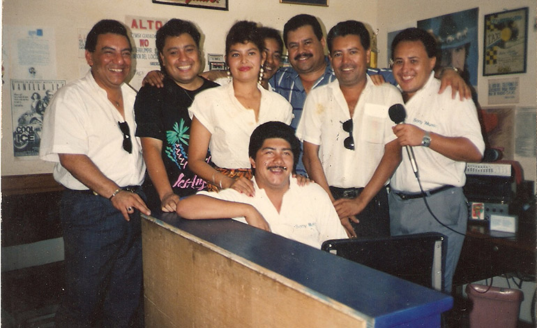 Boda Envolver pico Las primeras emisoras de radio en Honduras