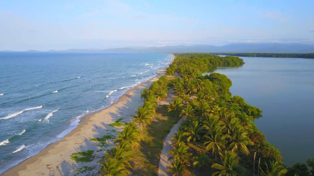 Playa Miami Tela, Honduras