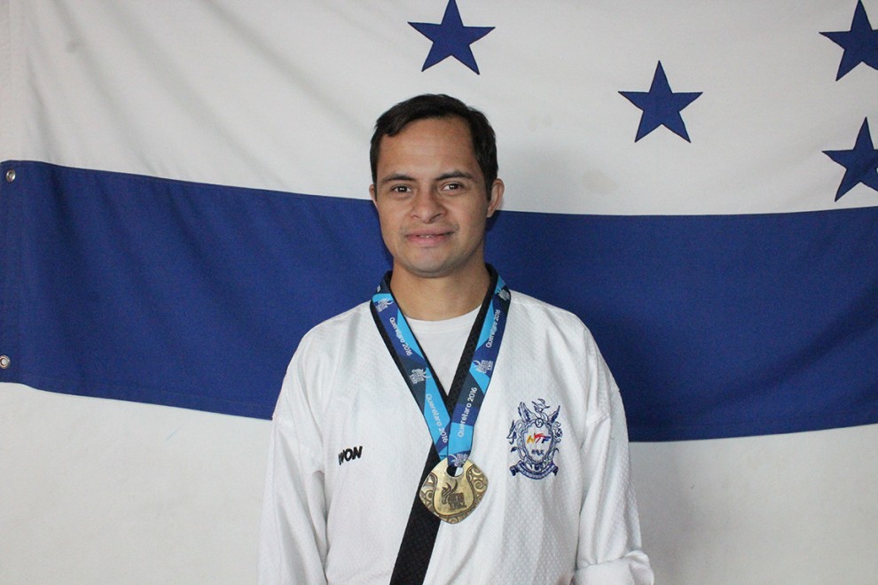 Guillermo Erazo ganó medalla de oro en competencia virtual de taekwondo