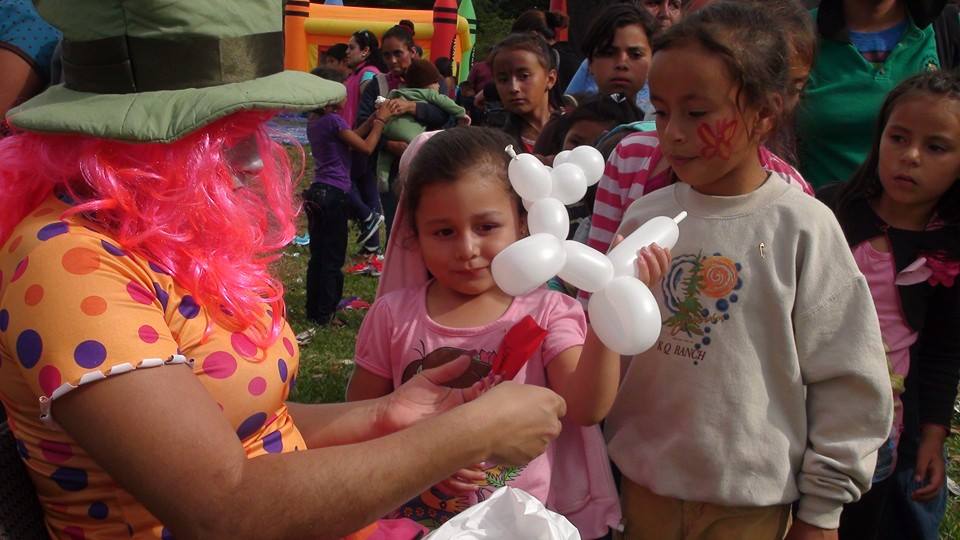 Equipo de recreovías celebra el Día del Niño en Honduras