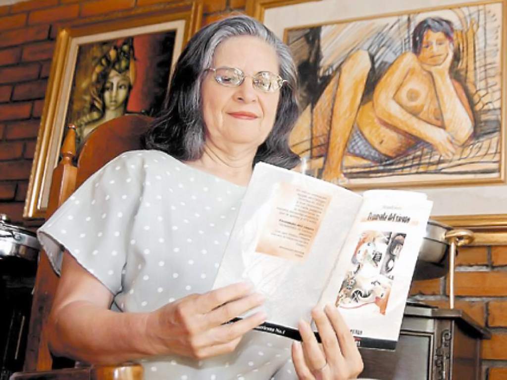 Biografía de la escritora Helen Umaña