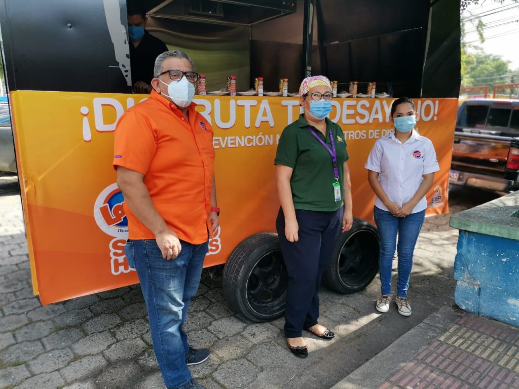 Food Truck de LOTO llevó alimentos al hospital Mario Catarino Rivas 