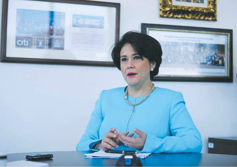 Hondureña Reina Mejía, está nominada para vicepresidenta del BID