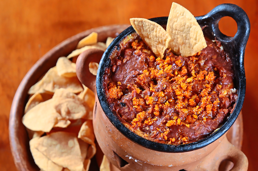 Receta hondureña de Anafre de frijoles