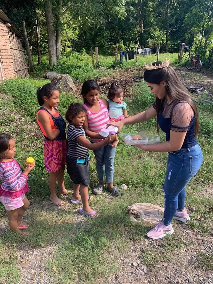 Angie fúnez celebró sus 15 años con donaciones a afectados por ETA