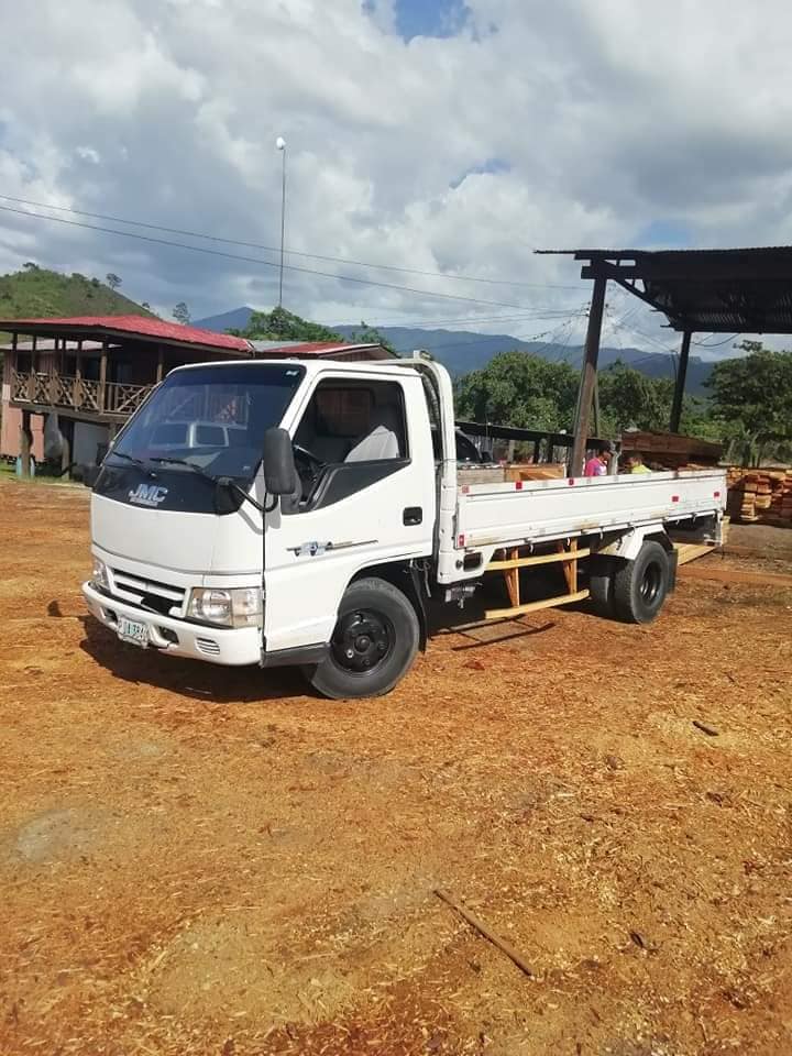 Hondureño ofrece fletes gratis para evacuar por Huracán ETA en Yoro