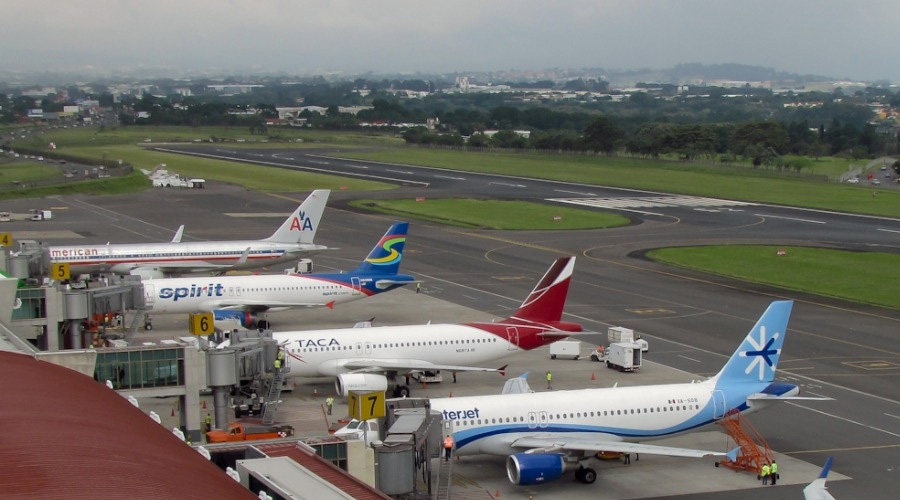 Reinician los vuelos en el aeropuerto Villeda Morales de Honduras