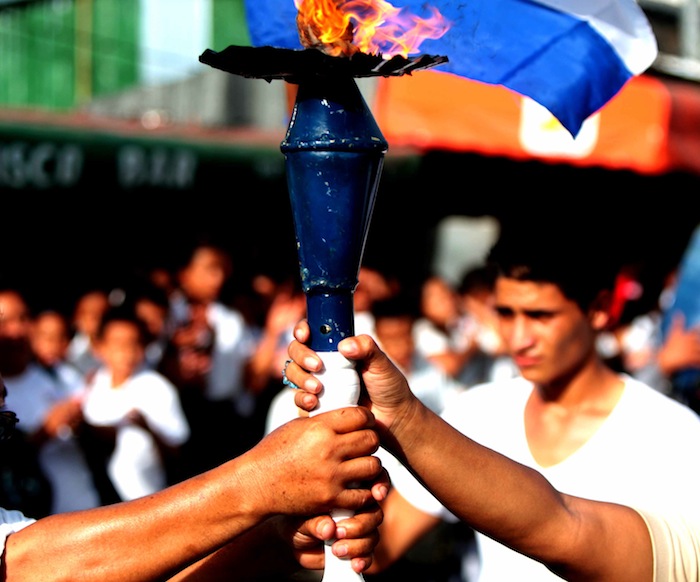 Correr con la antorcha, tradición de Honduras