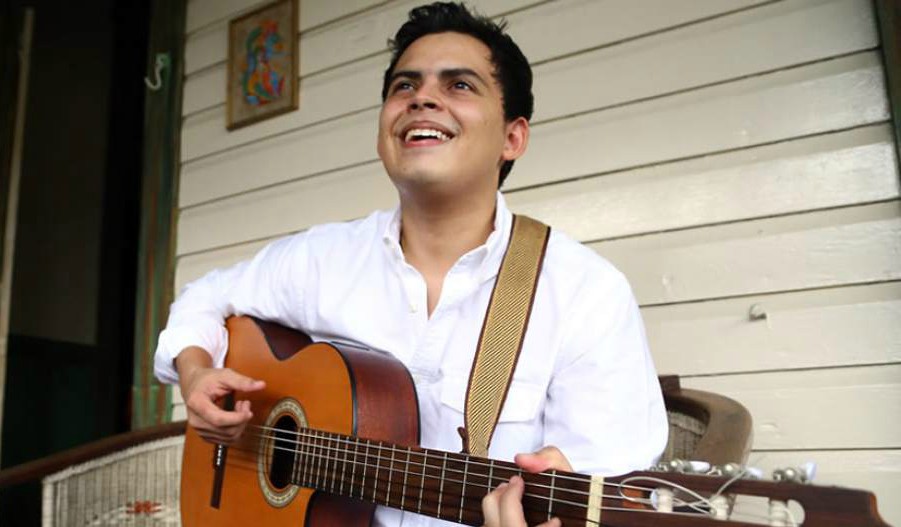 Cantante hondureño Rodolfo Bueso, anuncia concierto de Navidad
