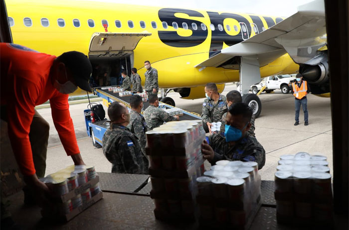 Estados Unidos envía toneladas de ayuda humanitaria a Honduras