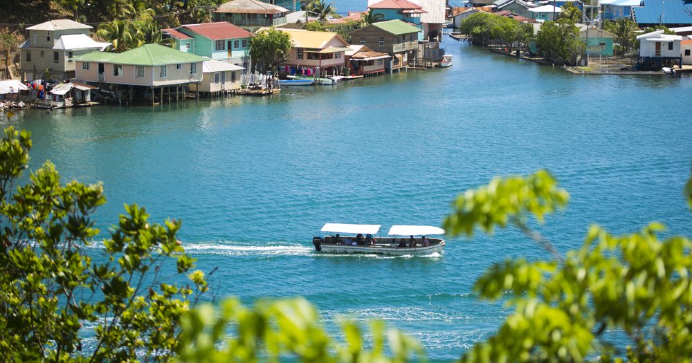 Municipio José Santos Guardiola, Islas de la Bahía