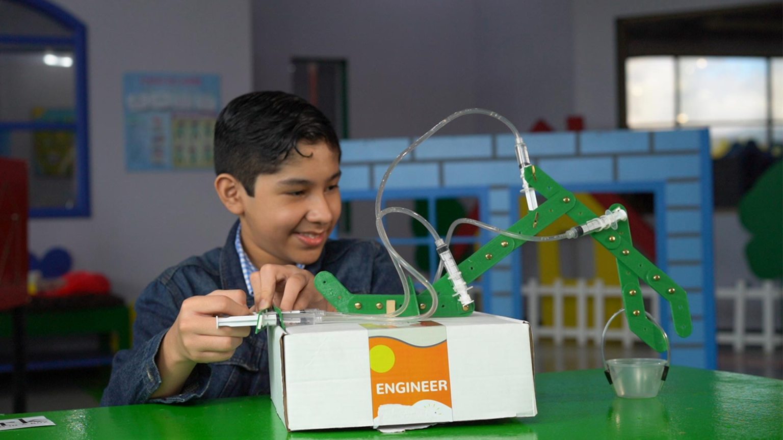 Spark STEAM in a box, propuesta educativa para niños hondureños