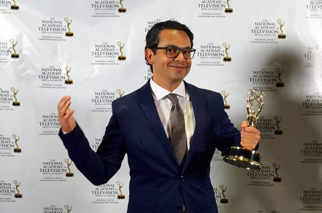 Hondureño Mario Ramos donó un Emmy al MIN de Honduras