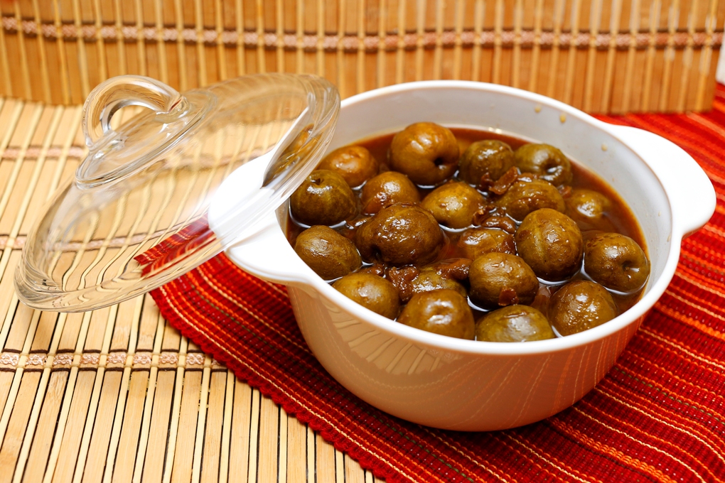 Receta hondureña de Ciruelas en miel