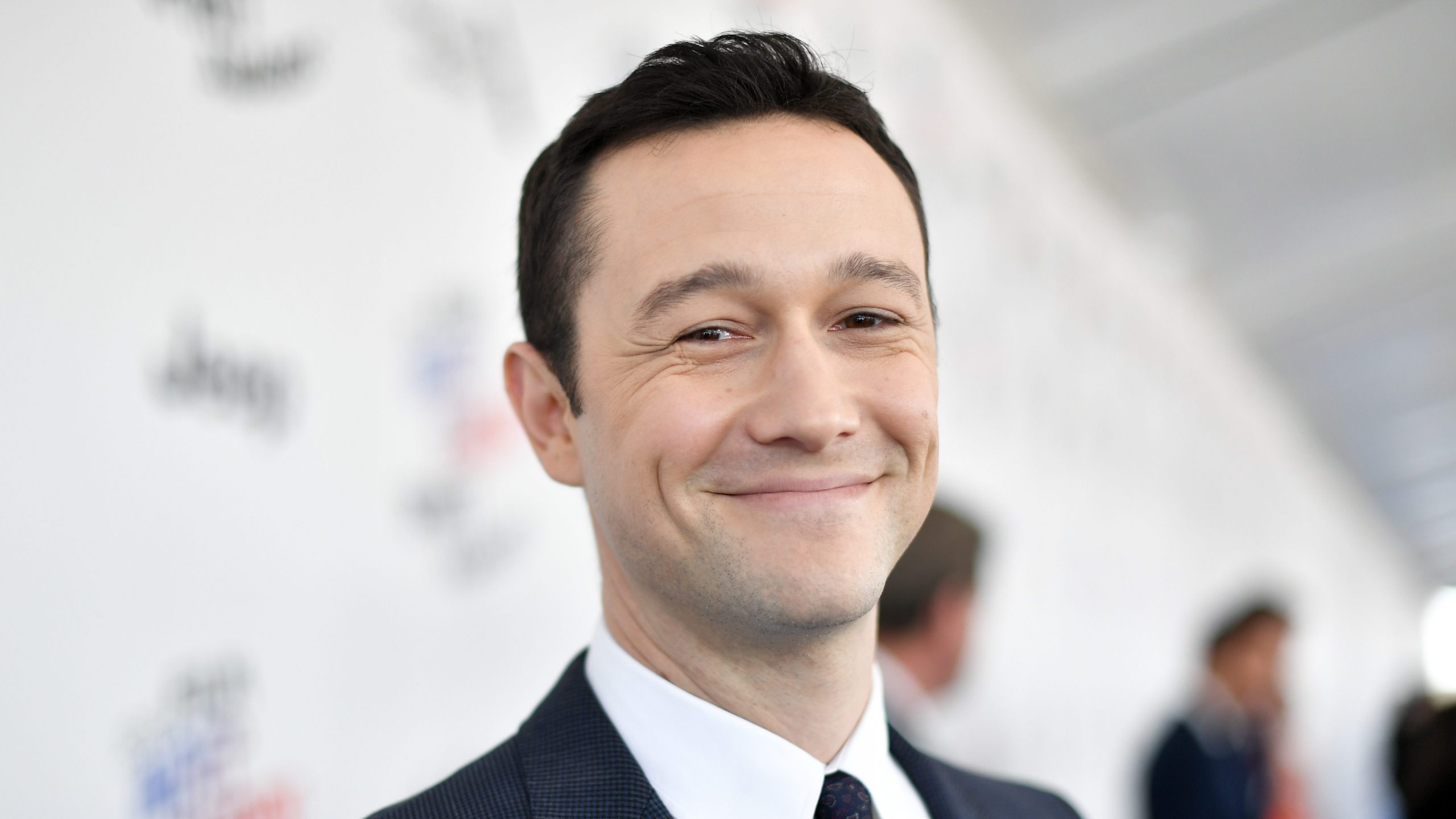 Actor Joseph Gordon-Levitt busca fotografías de Honduras