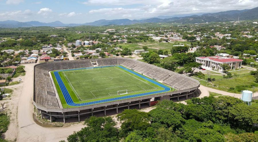 Entregan remodelado el Estadio Roberto Suazo Córdoba de La Paz