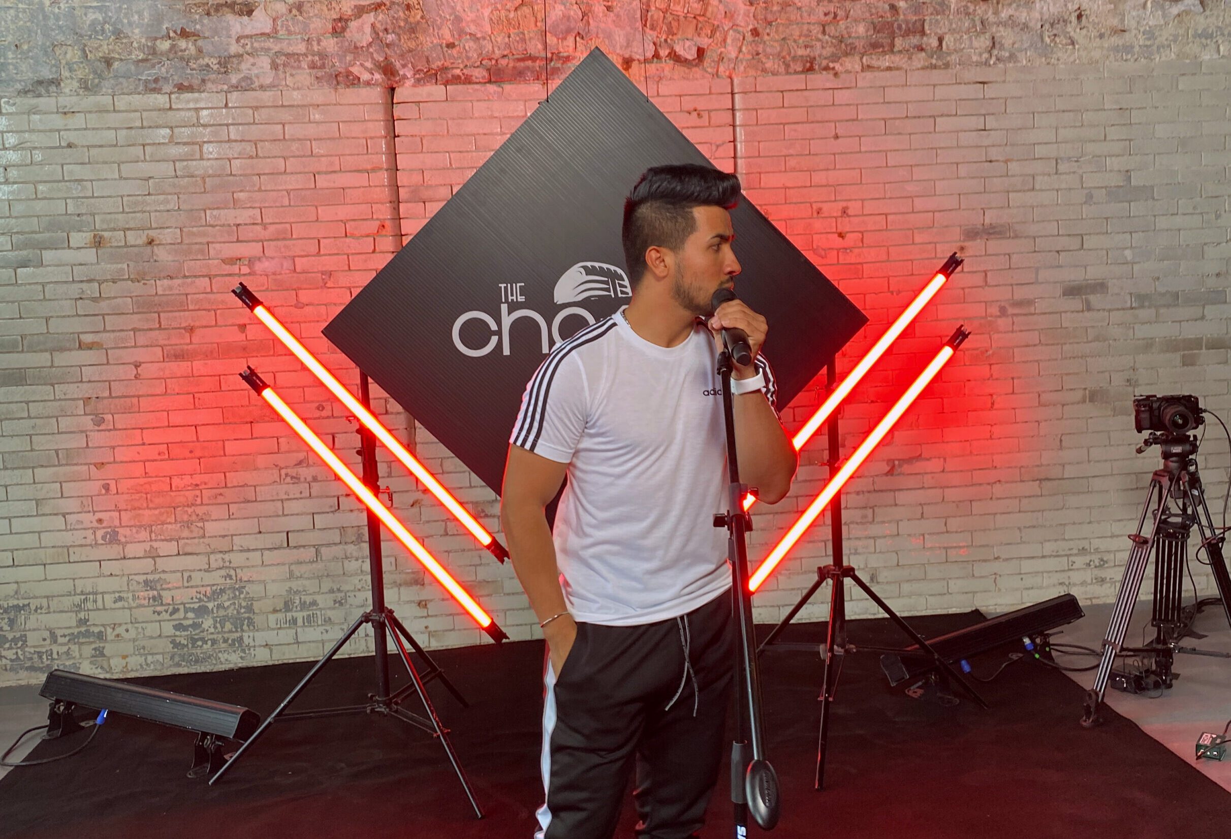 Hondureño Brayan Soler participa en reality cristiano en Nueva York