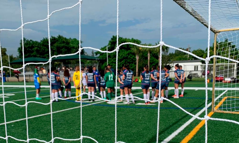 Entrenador de la Selección femenil de Honduras realiza visorias en Miami