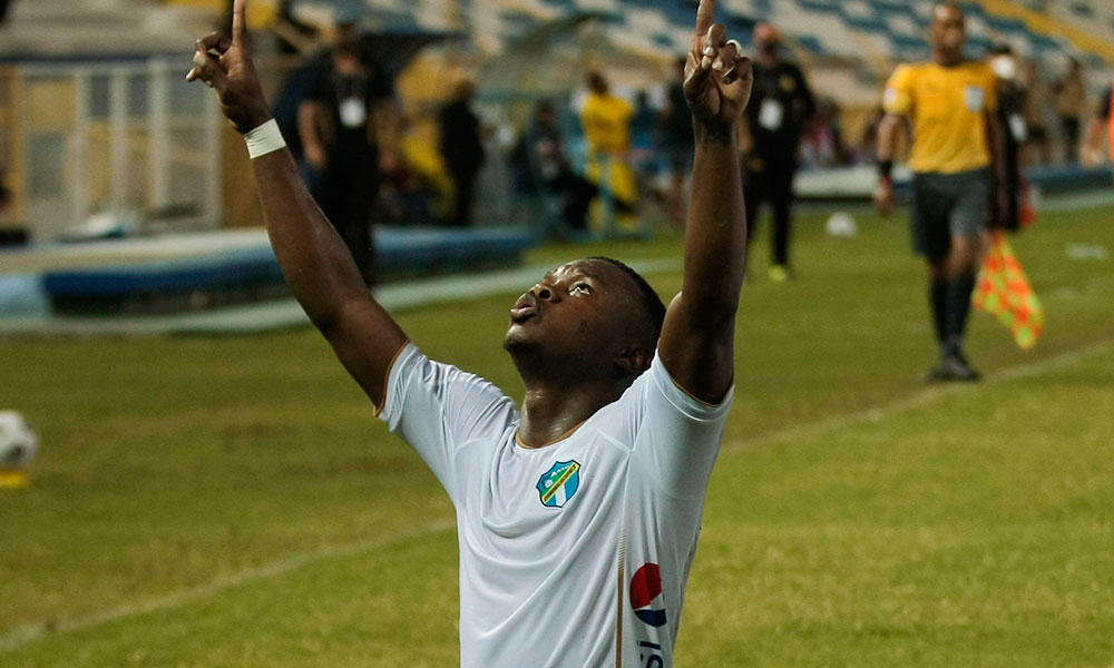 Junior Lacayo guía al Comunicaciones a octavos de final en Liga Concacaf