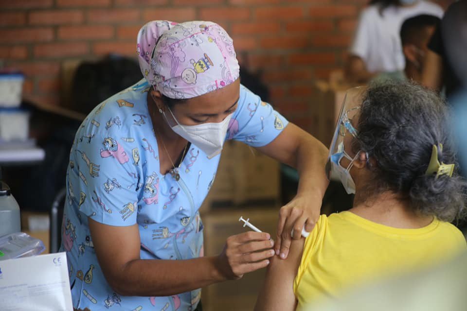 Pasos para recibir la vacuna contra Covid-19 en Honduras