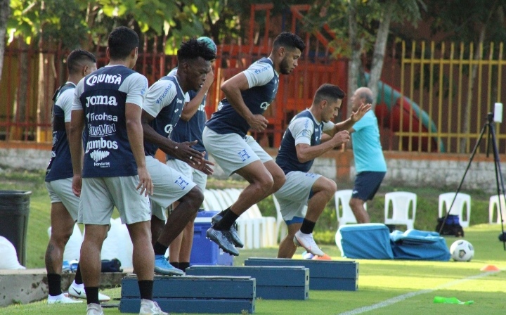 Primer entrenamiento de Honduras previo al juego ante Canadá