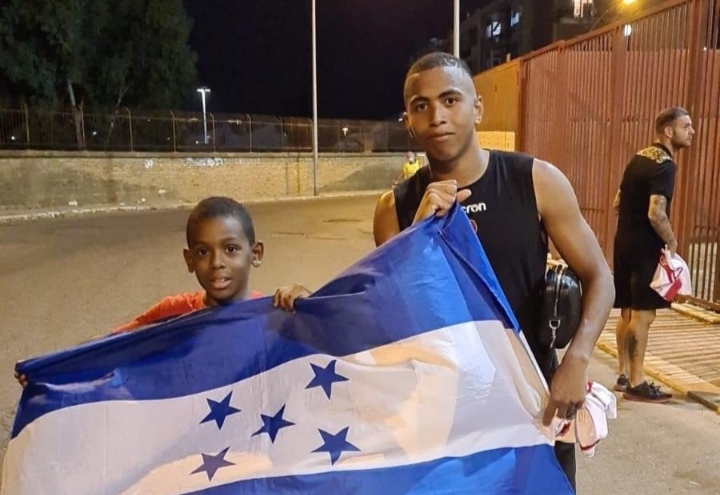Rigoberto Rivas realiza enorme gesto con un aficionado hondureño