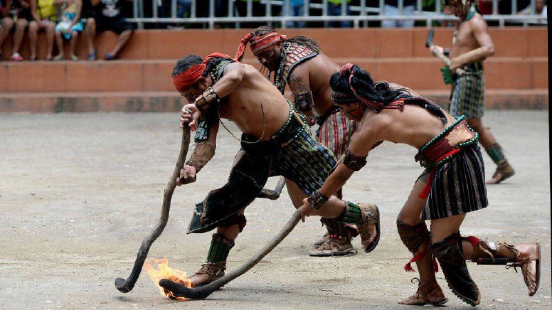 Ritual del Juego de la pelota Maya en llamas