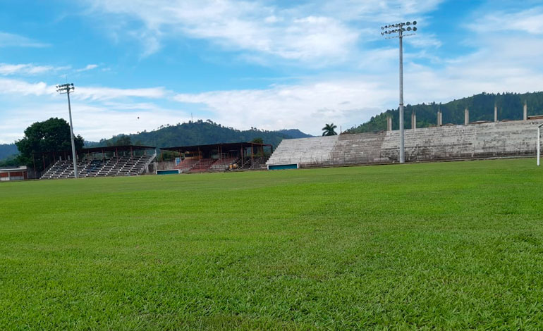 Fenafuth reconstruirá muro perimetral del Estadio Marcelo Tinoco en Danlí