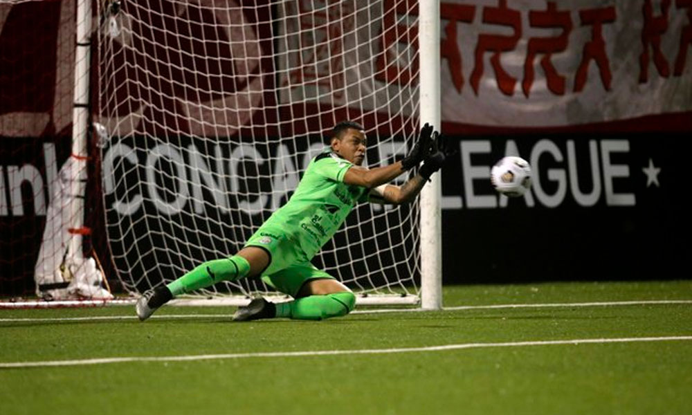 Destacan histórico récord de Denovan Torres en la Liga Concacaf