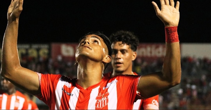 Vida se adueña de La Ceiba al derrotar en el clásico al Victoria