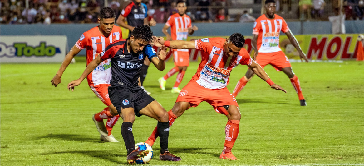 Agónico triunfo de oro del Vida ante Olimpia en La Ceiba