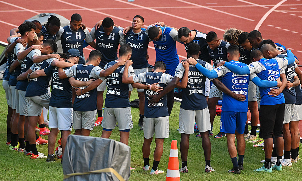 Selección de Honduras se reporta lista para partido ante Costa Rica