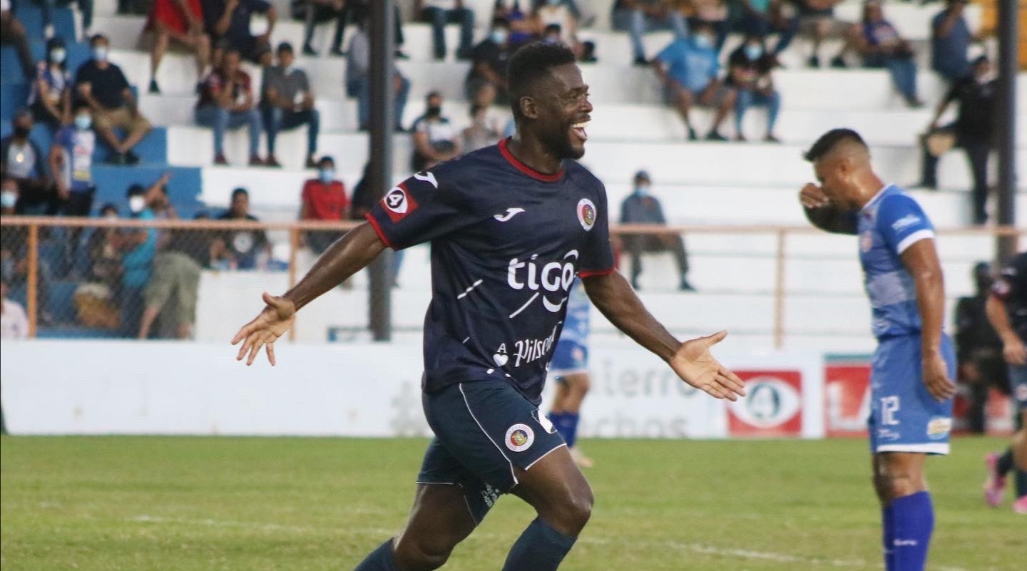 Cuarto gol de Clayvin Zúniga con el FAS de El Salvador