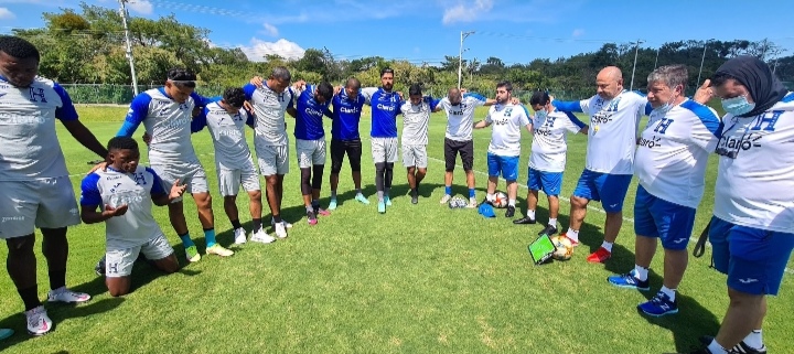 Primer entrenamiento del «Bolillo» Gómez con la Selección de Honduras