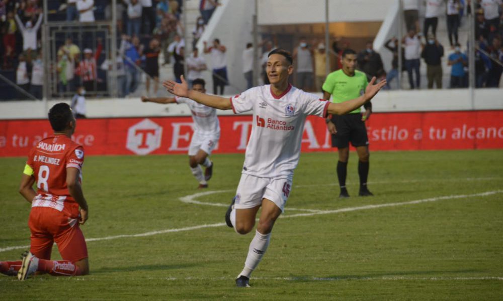 Olimpia derrota al Vida en la ida de las semifinales y se acerca a la final