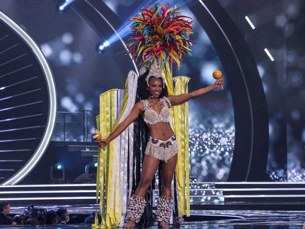 Rose Meléndez bailó en la presentación de traje típico de Miss Universo