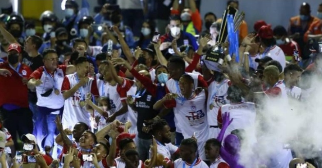 Olimpia se corona tetracampeón por segunda vez en su historia