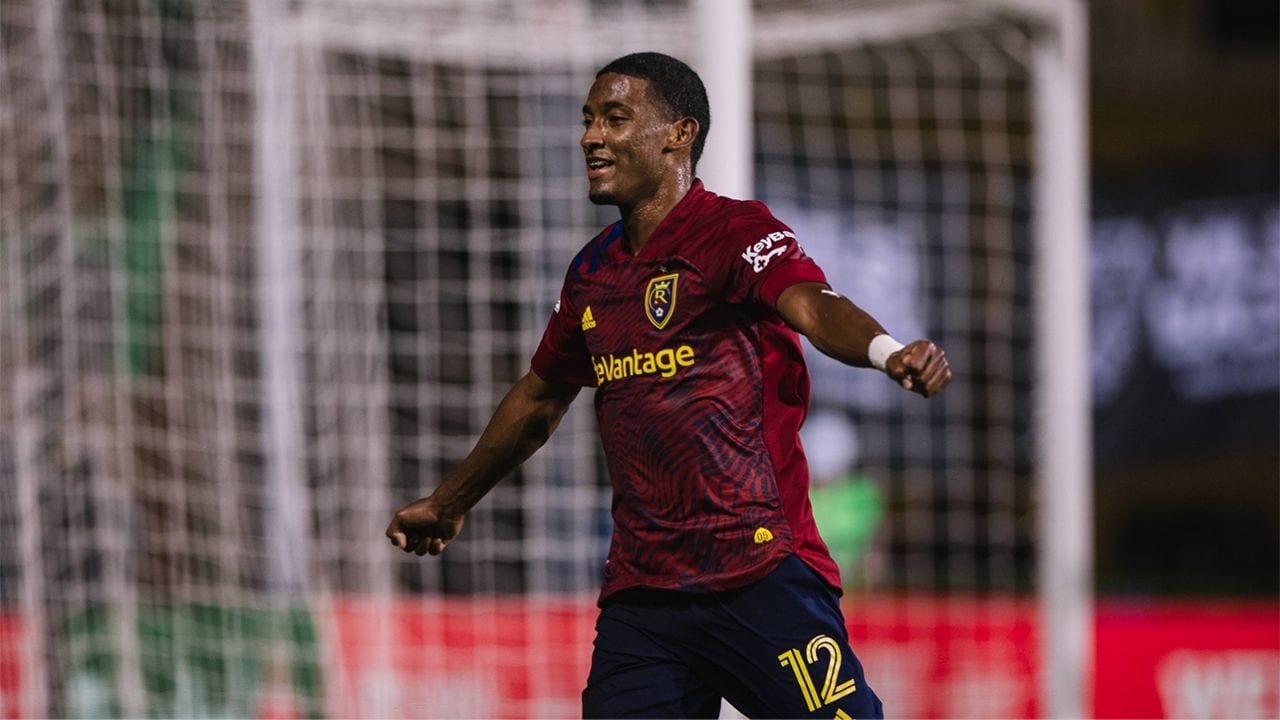 Sacramento Republic FC consigue el traspaso de Douglas Martínez