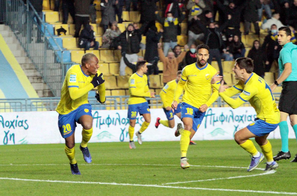 Tijera de Deiby Flores elegido como mejor gol de la jornada en Grecia