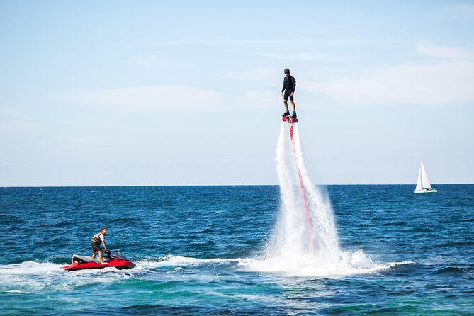 Flyboard en Roatán, una práctica extrema