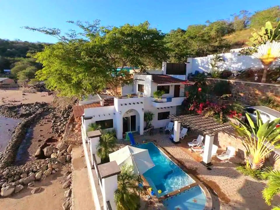 Casa Playa Blanca, un hospedaje ideal para disfrutar de Coyolito