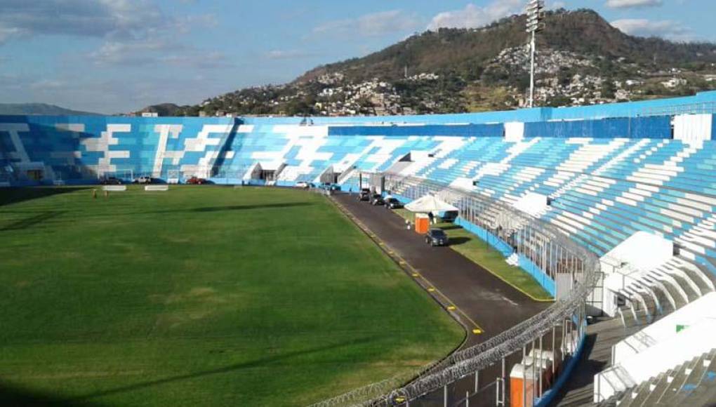 Estadio Nacional de Tegucigalpa pasa a llamarse «Chelato Uclés»