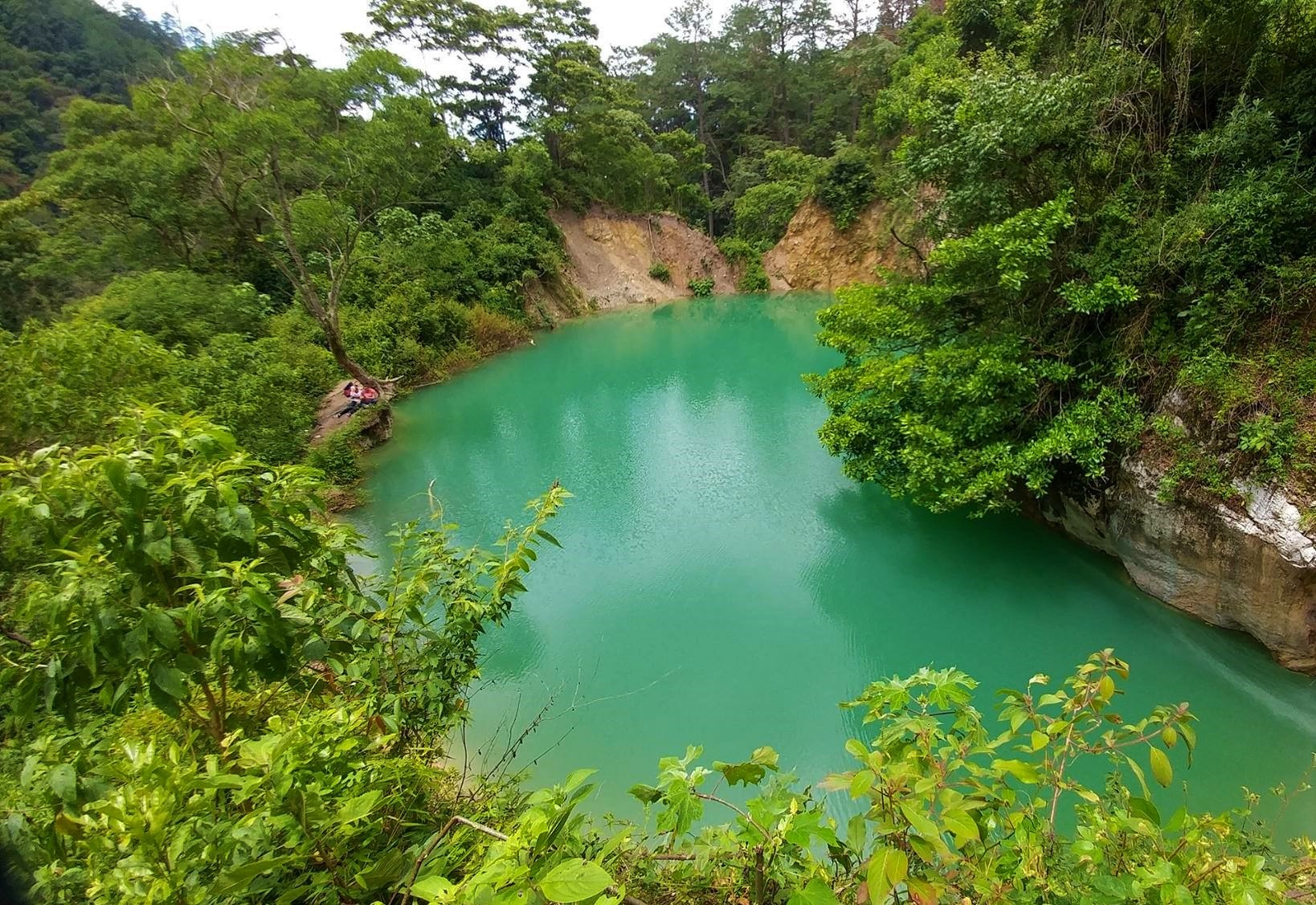 La misteriosa Laguna Azul en Llano Largo, Ocotepeque