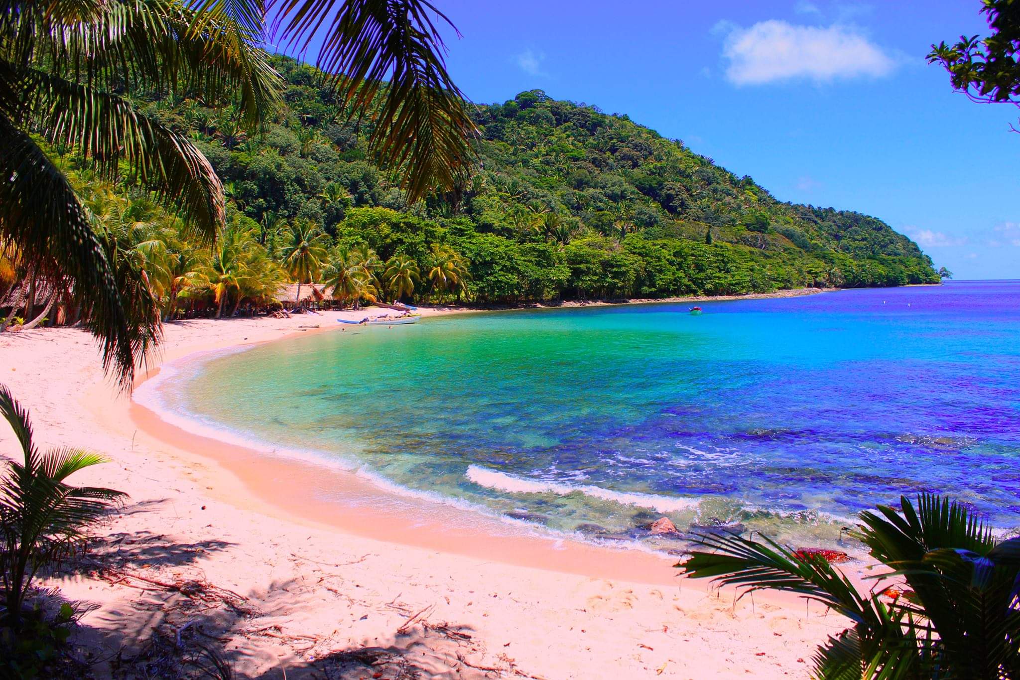 Playa Cocalito, la belleza escondida de Tela