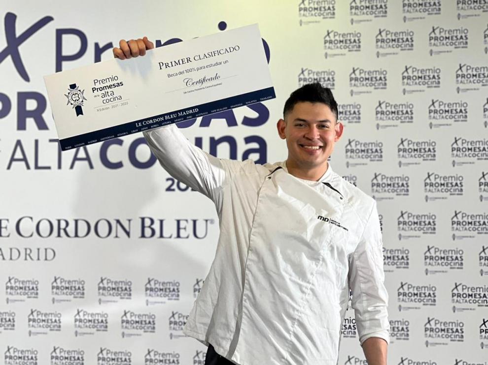 Hondureño Ariel Munguía, gana concurso de alta cocina en Madrid