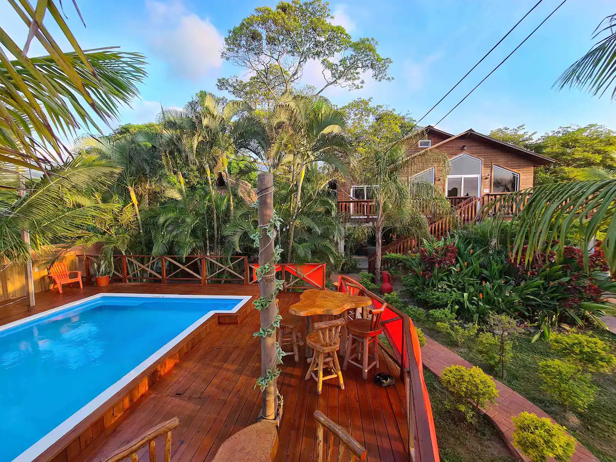 Villa Beach House, estadía tropical en la Ceiba