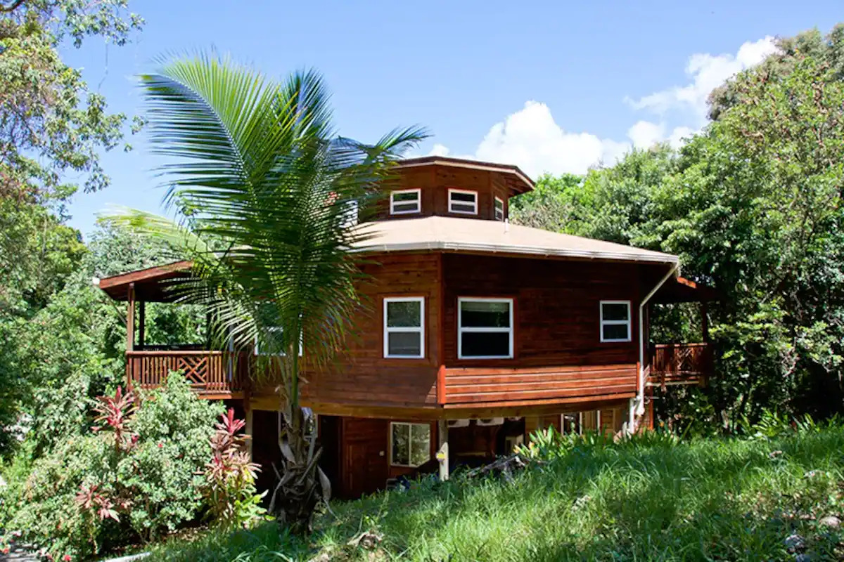 Casa Melody, un destino en el bosque entre West Bay y West End