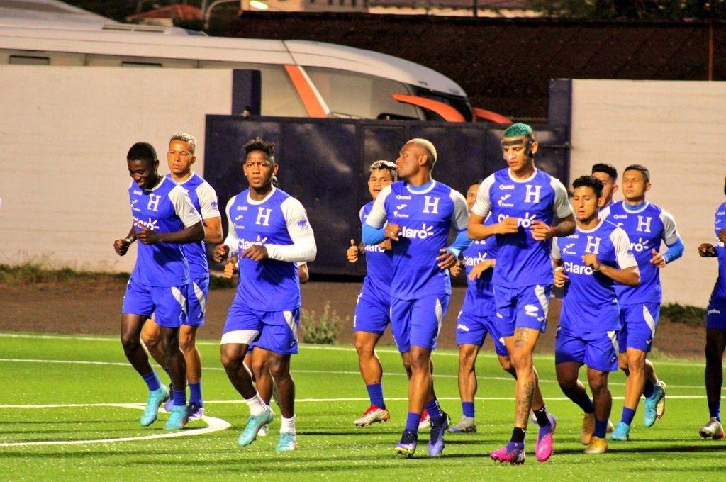 Honduras entrena en Curazao previo a su debut en la Nations League