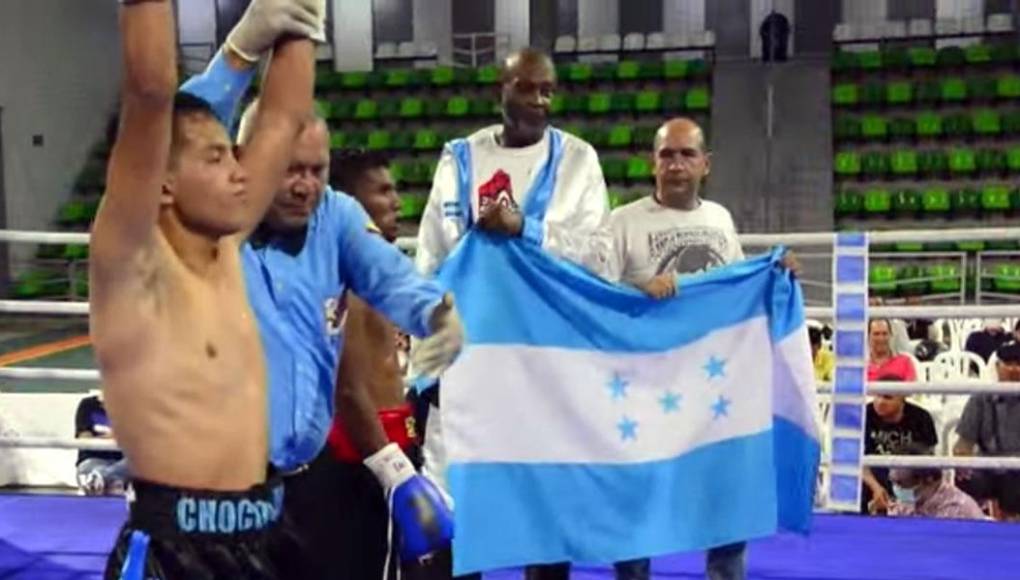 «Chocolatito» Sánchez sigue invicto al derrotar por nocaut a colombiano